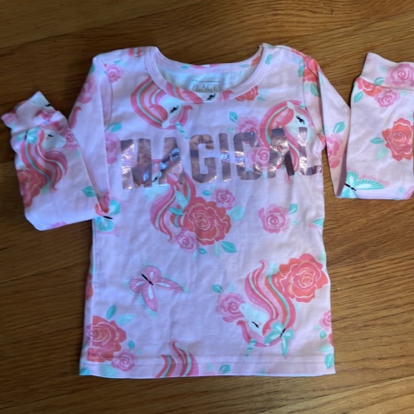 The Children’s Place Matching Outfit/Pjs - Picture 2 of 5